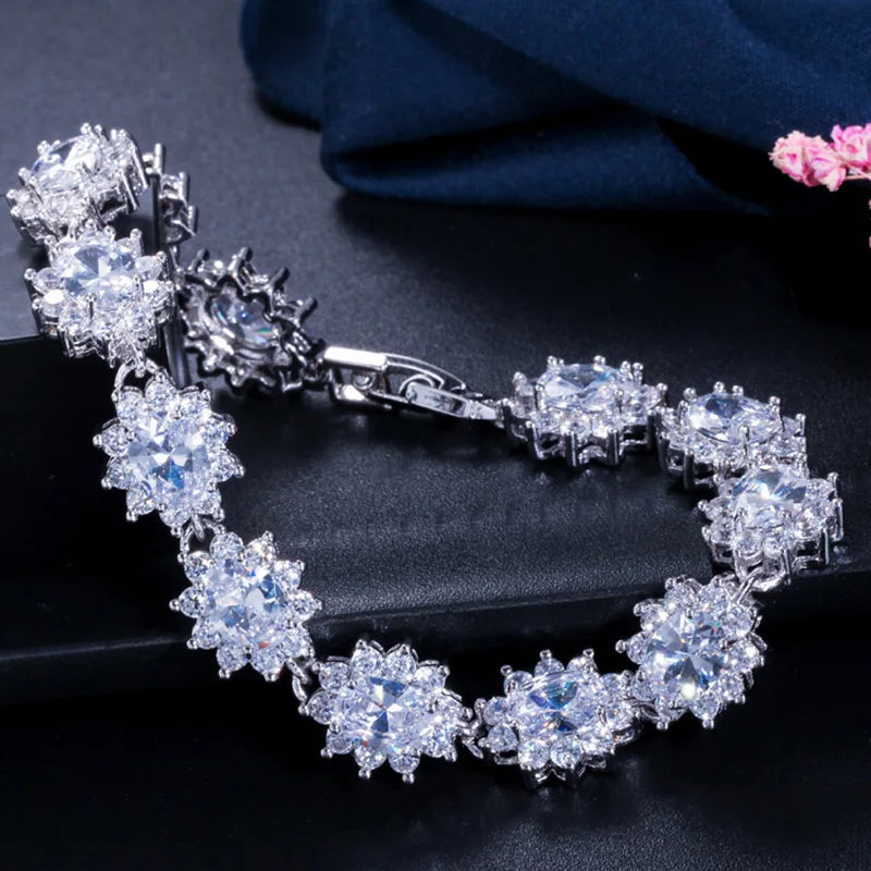 Flower Cluster Zirconia Bracelet