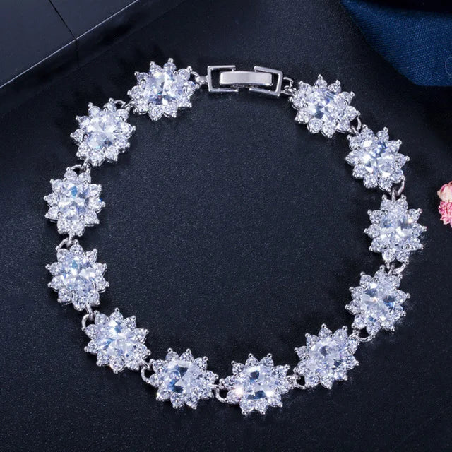 Flower Cluster Zirconia Bracelet